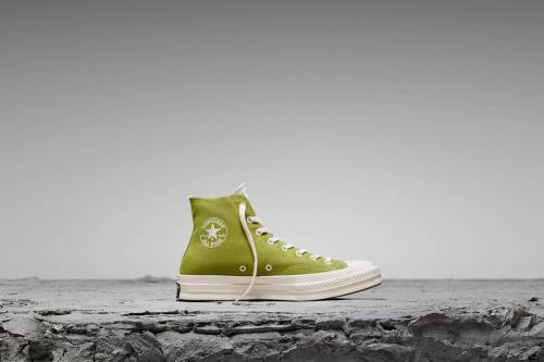 Converse Gunakan Botol Plastik Bekas untuk Produksi Sepatu